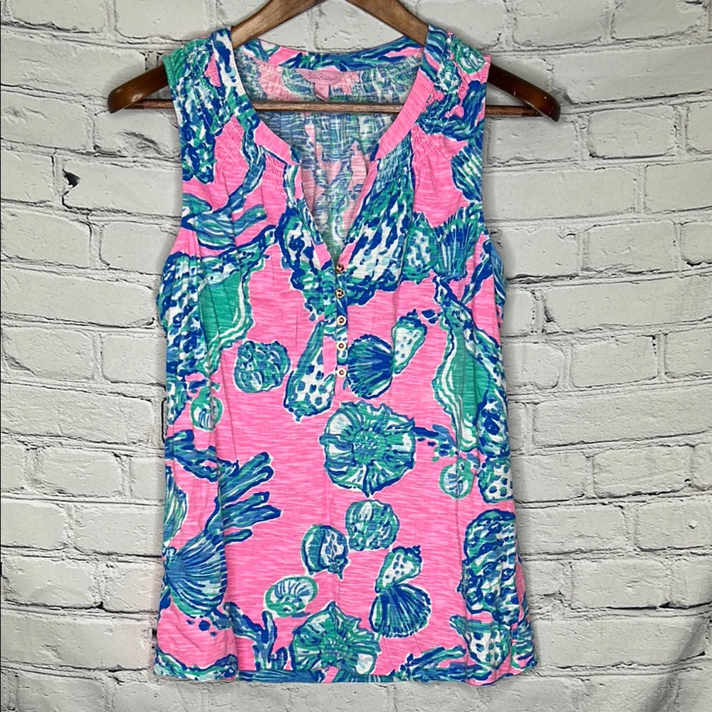 Lilly Pulitzer Sleeveless Seashell Print Top Size Medium
Excellent Condition